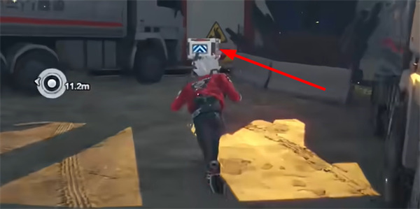 绝区零旧城建区北段小卡格车位置攻略